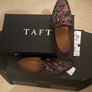 Never worn Taft Loafers